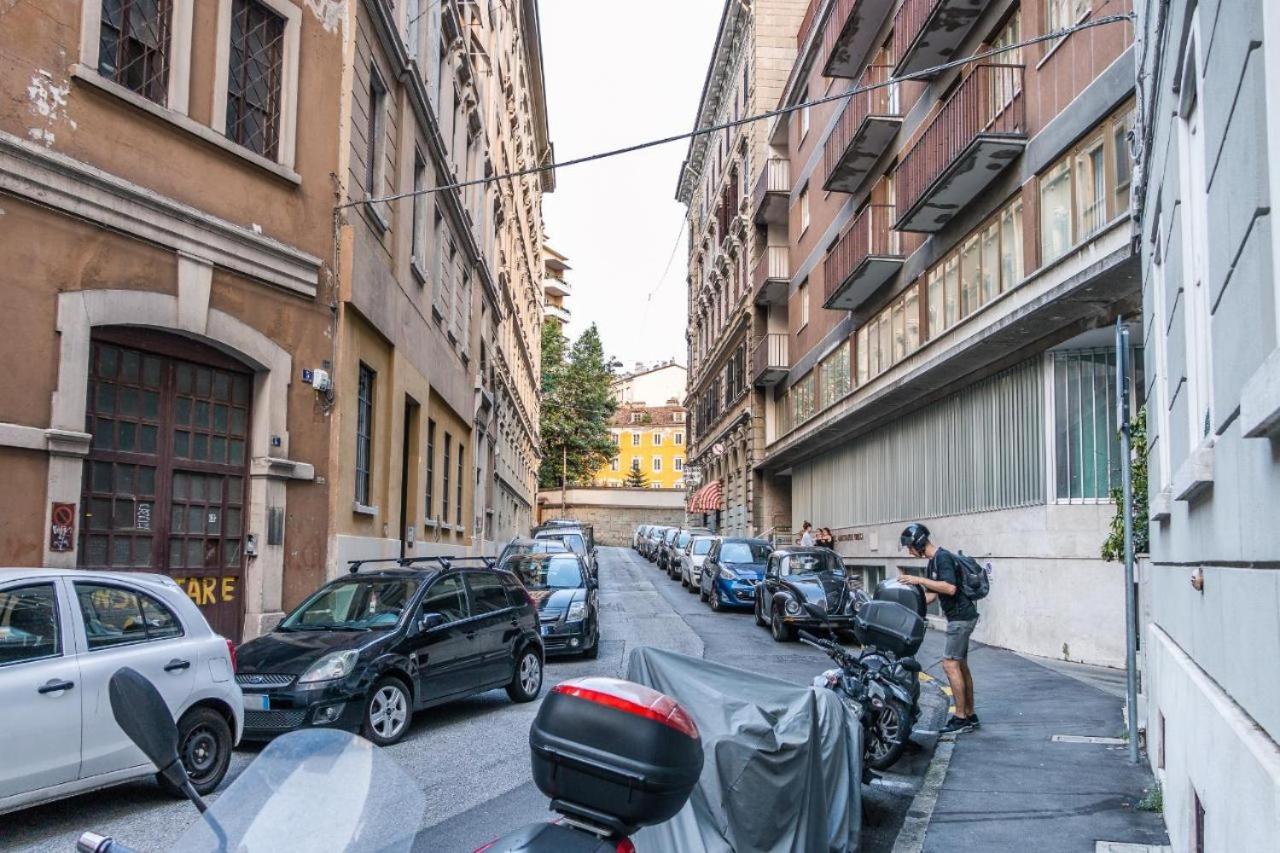 Pregiata Camera Con Bagno Privato - Blu Di Persia Τεργέστη Εξωτερικό φωτογραφία